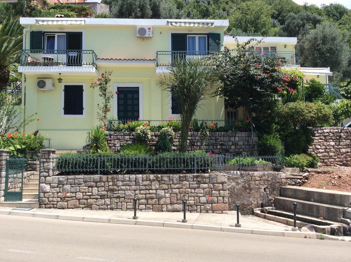 Apartments Simo Petrovac Ngoại thất bức ảnh