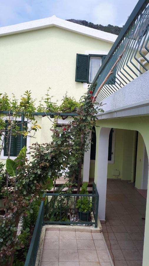 Apartments Simo Petrovac Ngoại thất bức ảnh