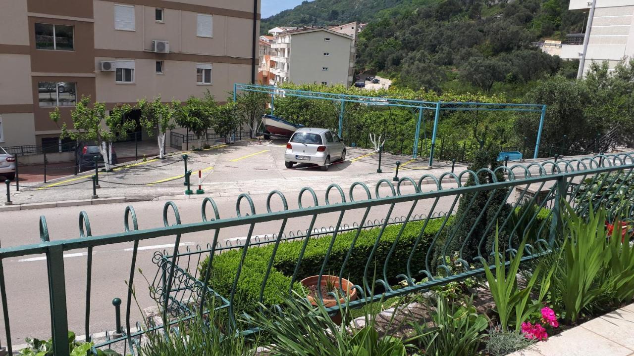 Apartments Simo Petrovac Ngoại thất bức ảnh