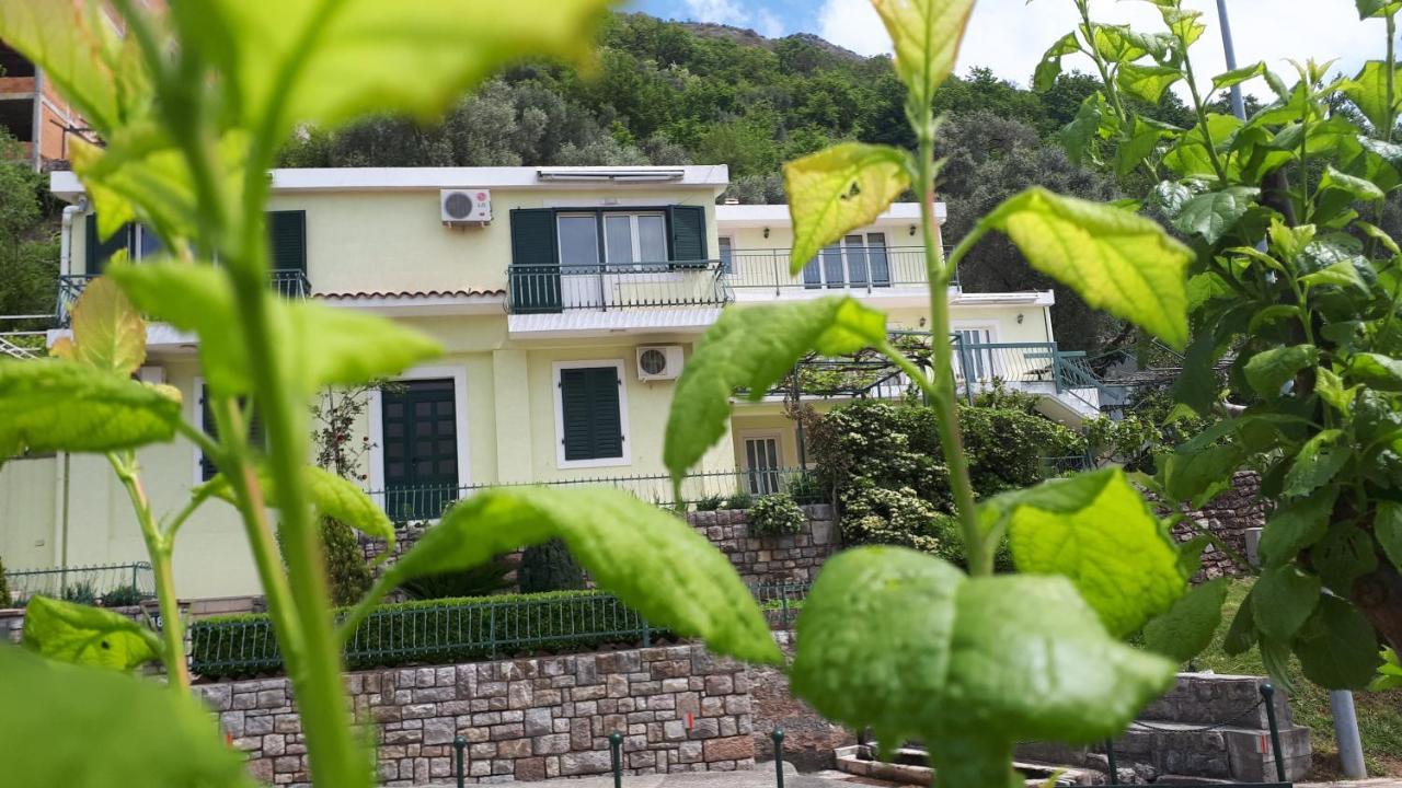 Apartments Simo Petrovac Ngoại thất bức ảnh